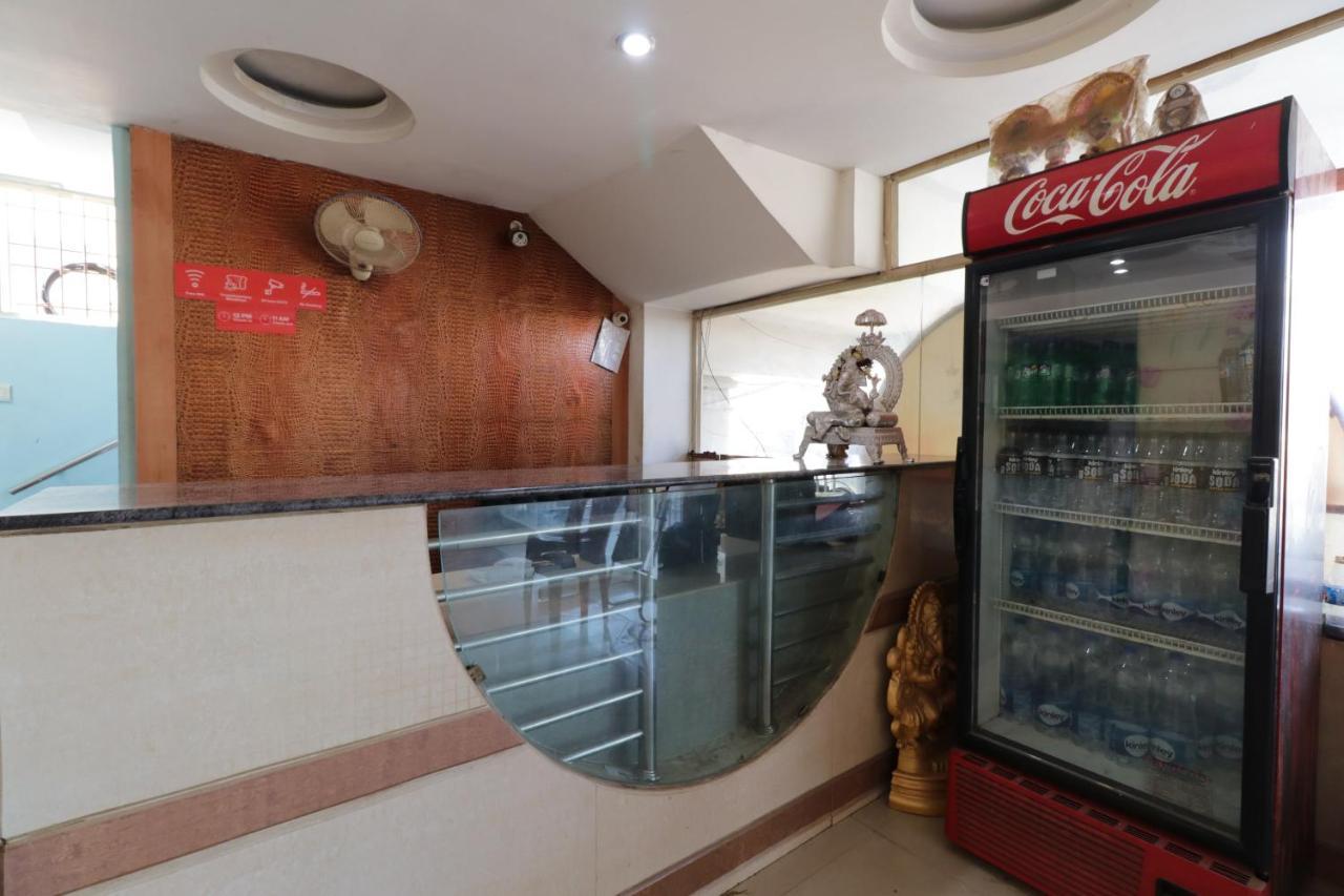 Oyo 29259 Hotel Rama Royal Nellore Kültér fotó