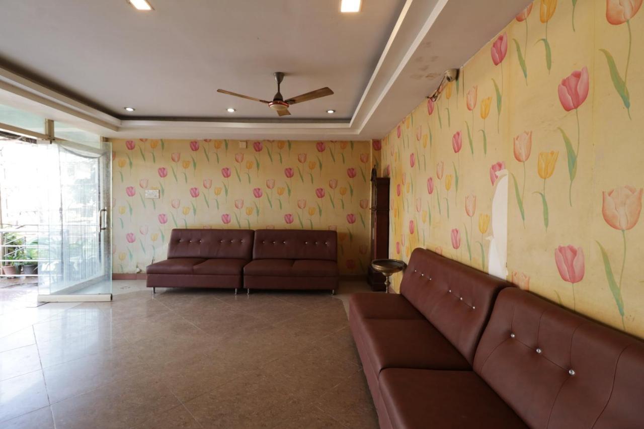 Oyo 29259 Hotel Rama Royal Nellore Kültér fotó