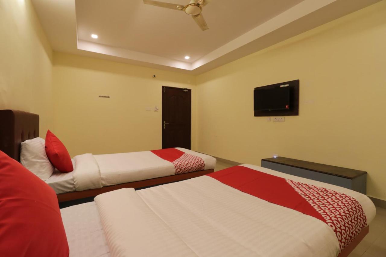 Oyo 29259 Hotel Rama Royal Nellore Kültér fotó
