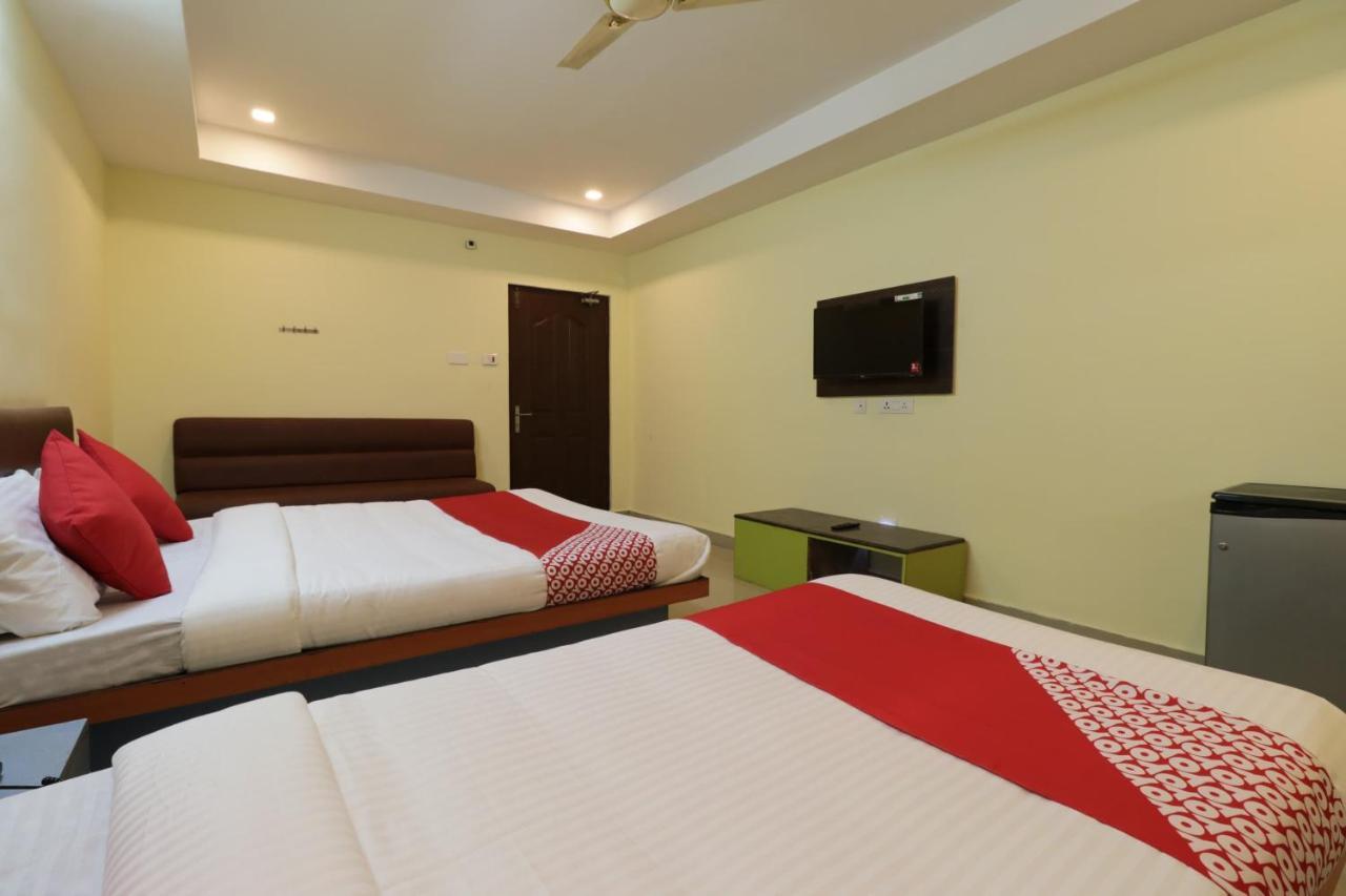 Oyo 29259 Hotel Rama Royal Nellore Kültér fotó